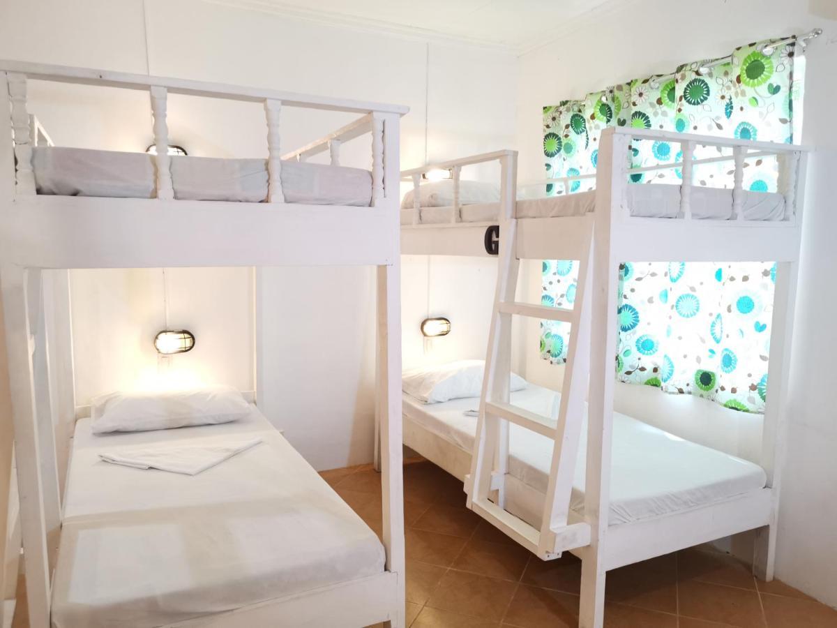 La Vida Hostel Samal Island Exterior photo